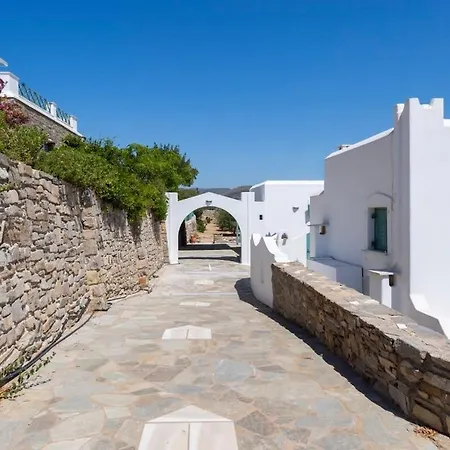 Willa Parikia Cove Mansion