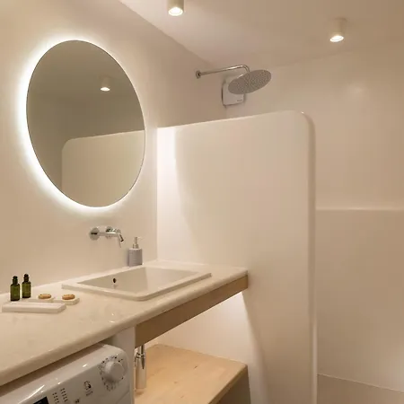 Willa Parikia Cove Mansion