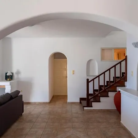 Vila Parikia Cove Mansion