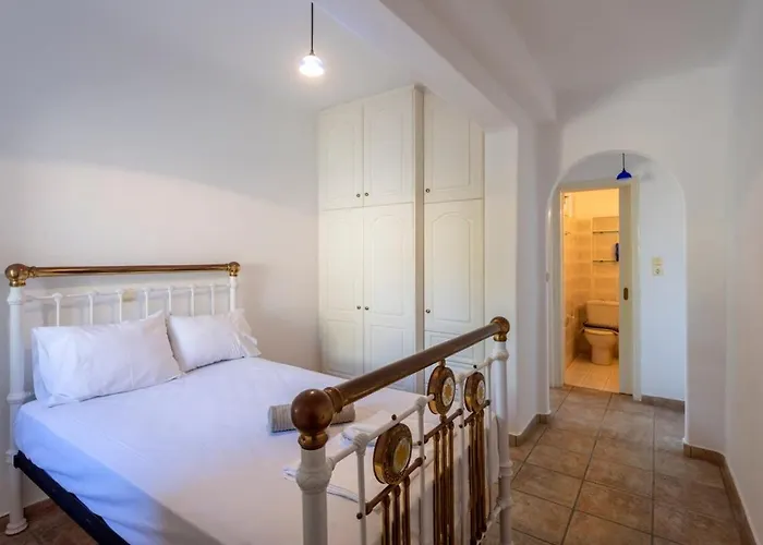 Parikia Cove Mansion